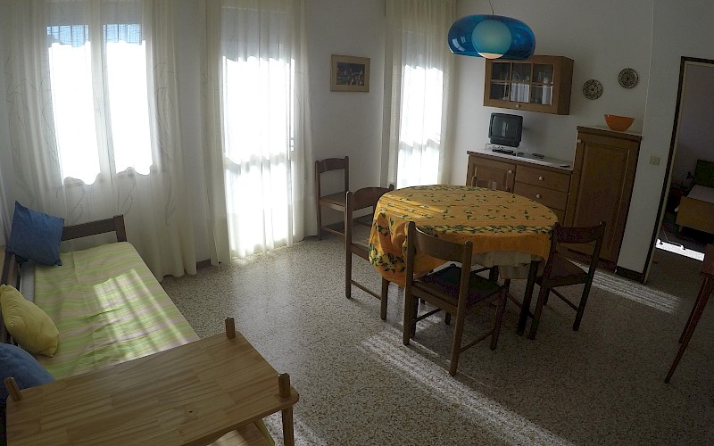 FRANCESCA - TWO-ROOM APARTMENT ON THE FIRST FLOOR